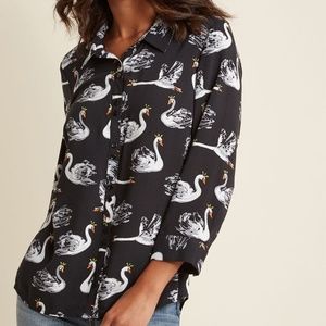 ModCloth Button-Up Top in Black Swans, EUC